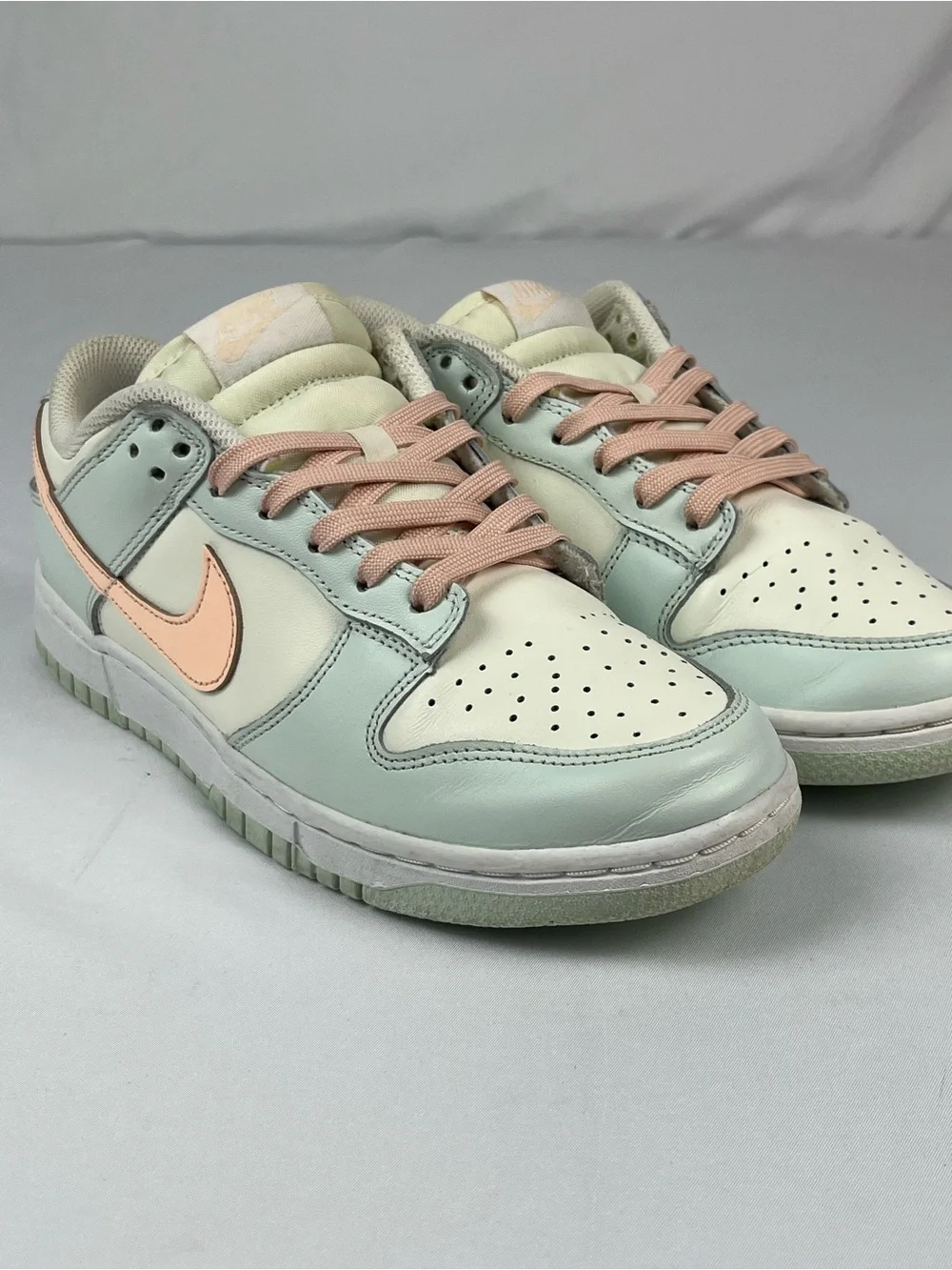 Nike Dunk Low Barely Green Crimson Tint Women’s Size 8 / EU 39 DD1503-104